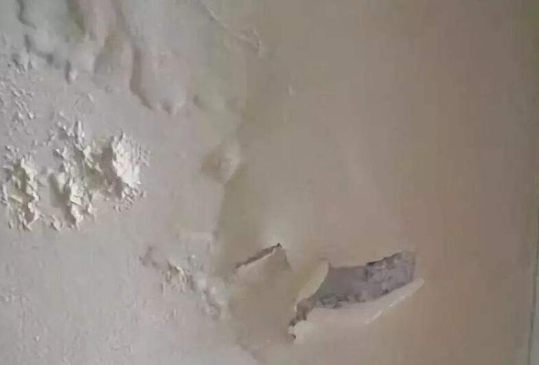 墻面滲水有什么辦法修復？屋頂防水施工的時候這些要留意