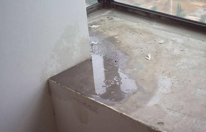 金屬屋面檐口滲水應該怎么解決？家用防水涂料這幾點一定要注意